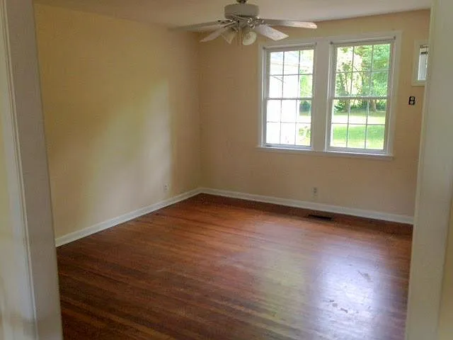 1015 E Bell St — Photo 4