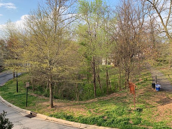 5th image of 125 Clingman Ave APT 207