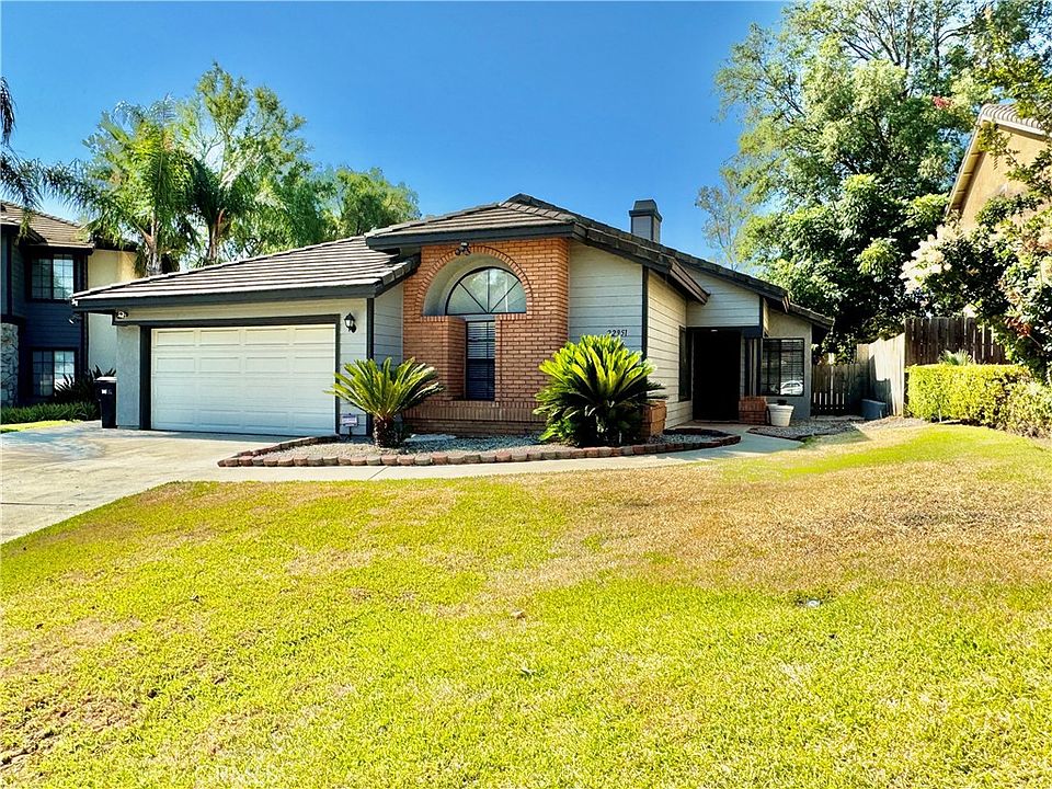 1st image of 22951 Springdale Dr