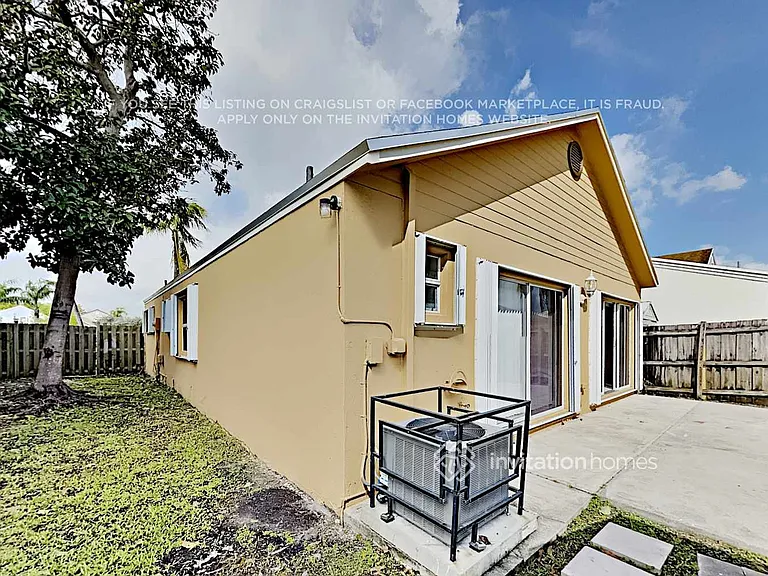 22315 SW 100th Ave — Photo 16