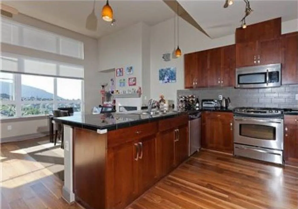Welcome home to Starpointe at Issaquah Highlands — Photo 2