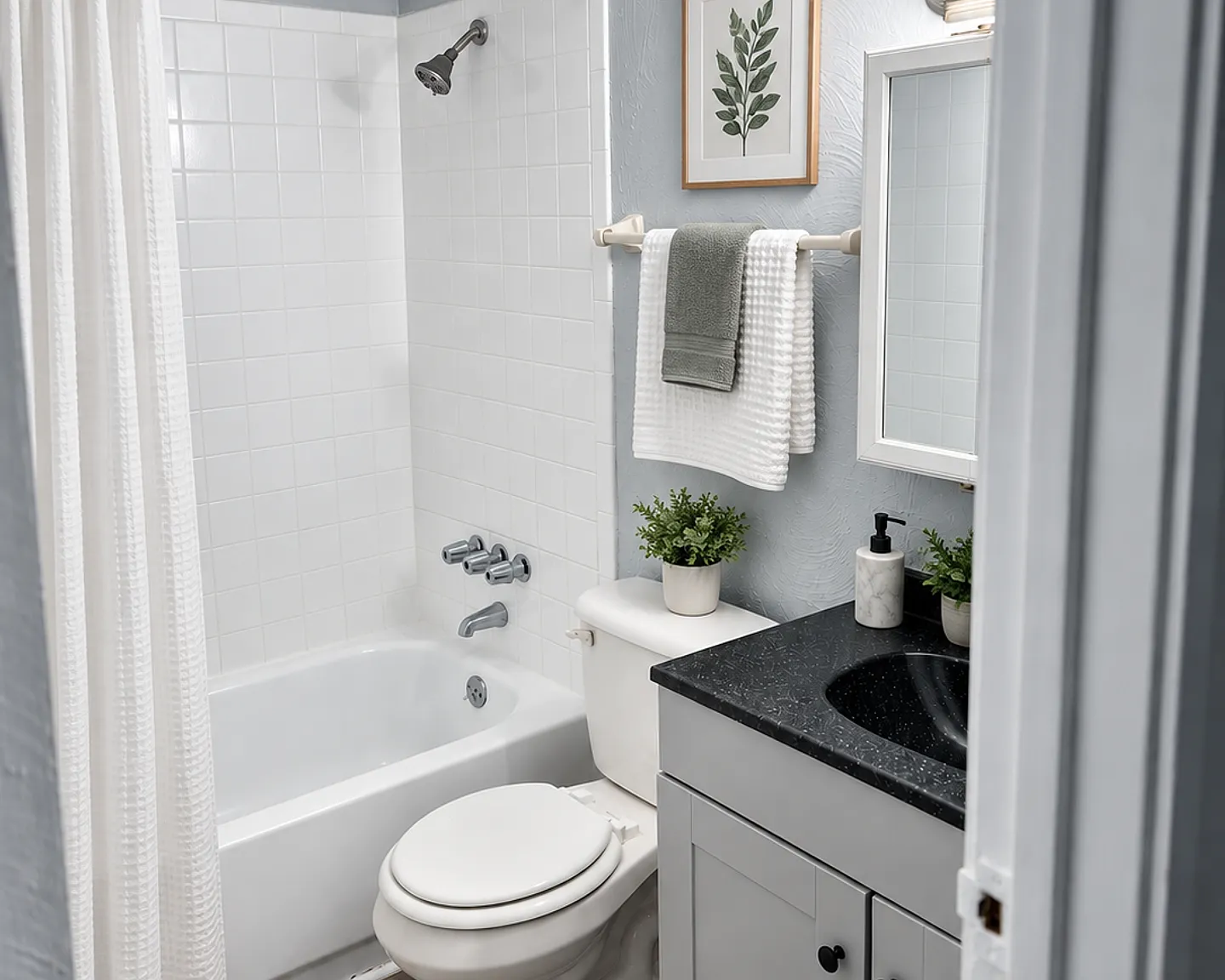 Candlelite Apartments — Photo 4