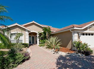 5107 Far Oak Cir, Sarasota, FL 34238