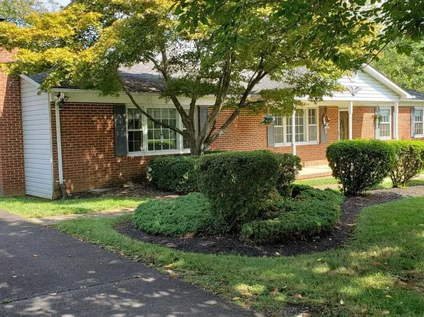 5526 Oliver Ln, Broad Run, VA 20137