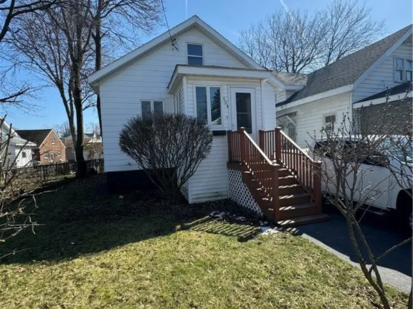 104 Chatham Pl, Syracuse, NY 13208