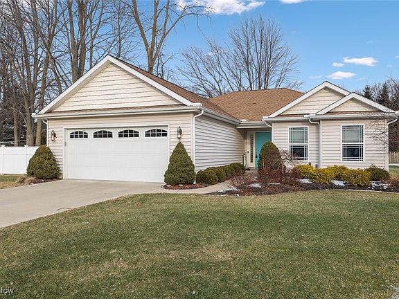2nd image of 245 Abbotsford Dr