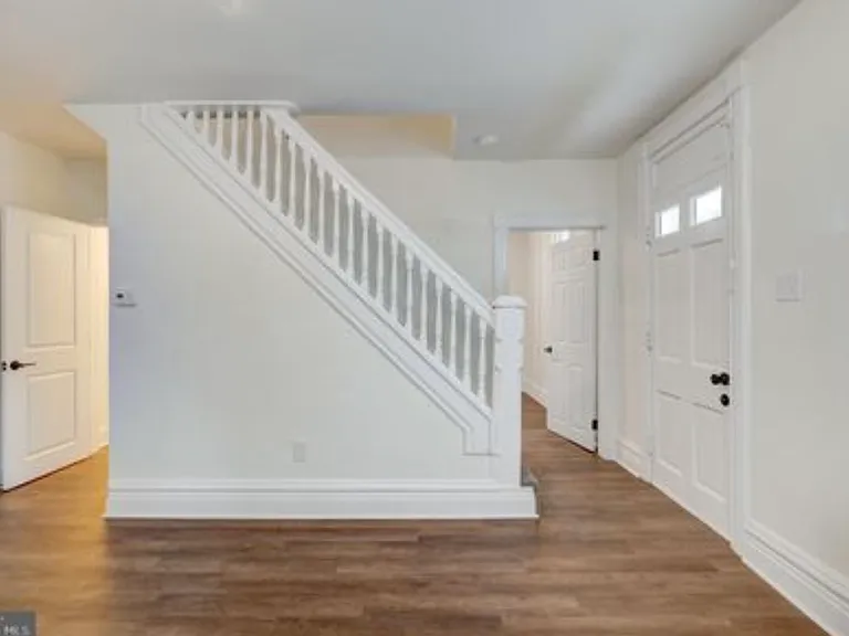 246 Park St — Photo 4