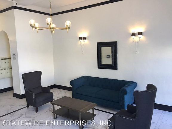 3rd image of 758 S Ardmore Ave #603
