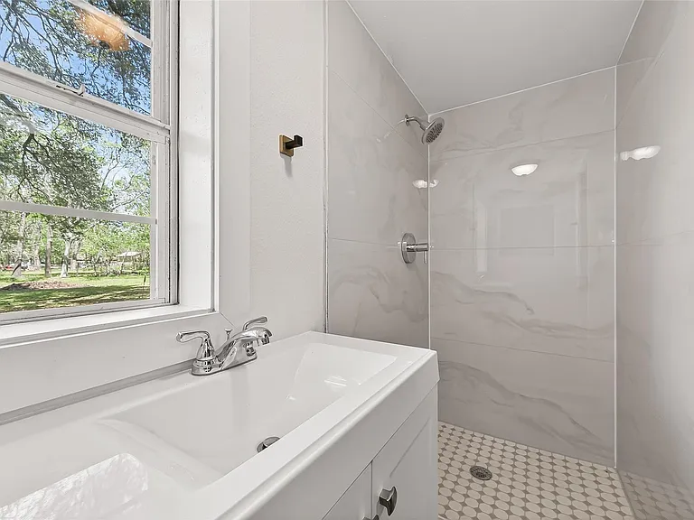 815 Brooks Ave — Photo 29