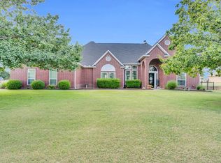 5631 Mission Ct, Midlothian, TX 76065