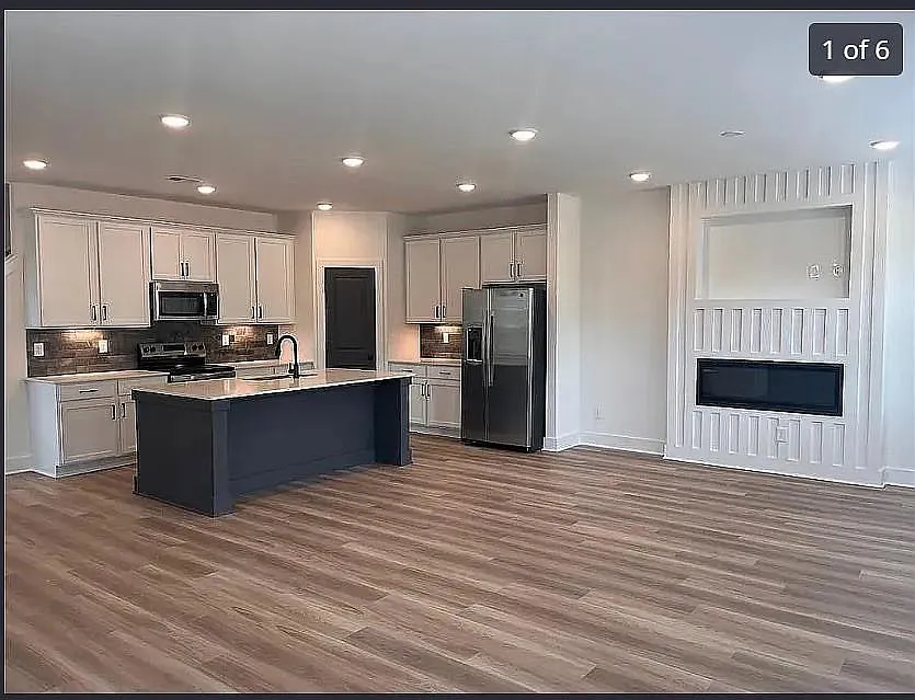 3 bed, 2.5 bath, 1960 sqft, $2,900 — Photo 3