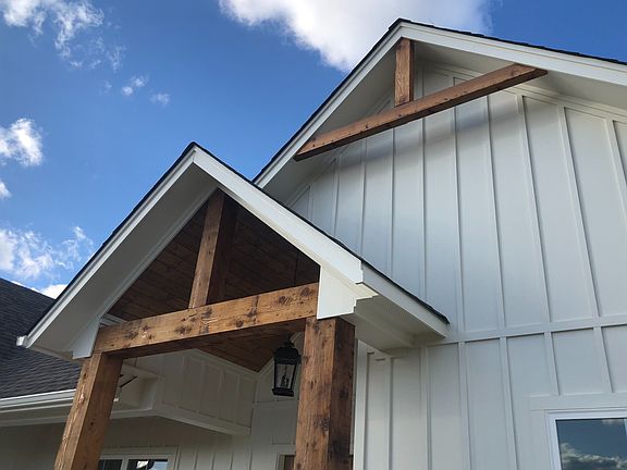 5th image of 21548 Castle Rock Cir