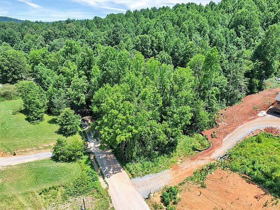 3rd image of 2 Hungry Hollow Rd SE