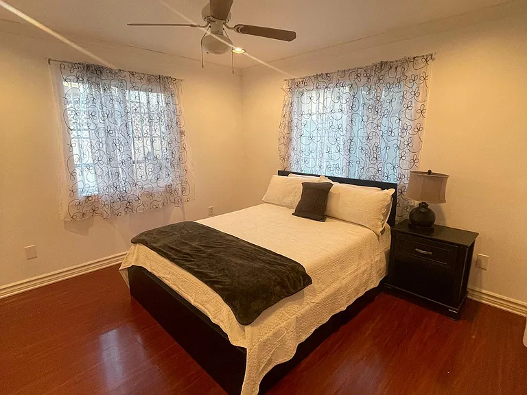 4228 Brighton Ave — Photo 3