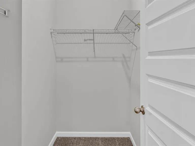 122 Betty Williams Dr — Photo 2