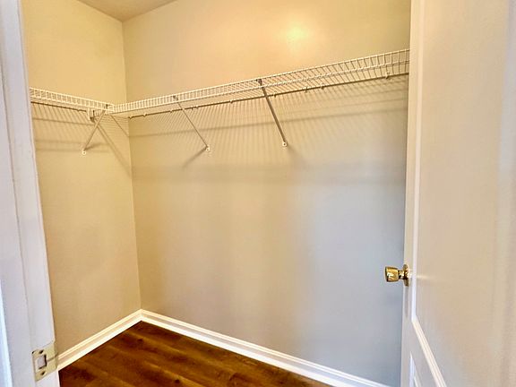 200 Skyview Circle - Pantry