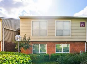 5005 Georgi Ln