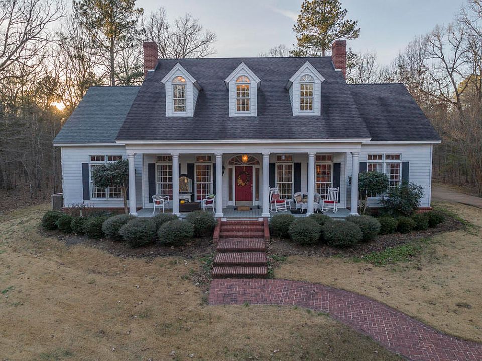 1st image of 577 S Lake Dr