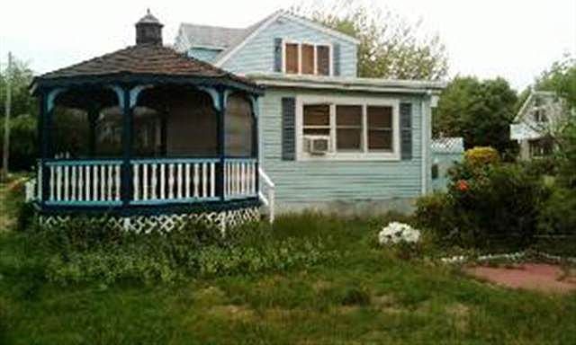 2nd image of 939 Shunpike Rd