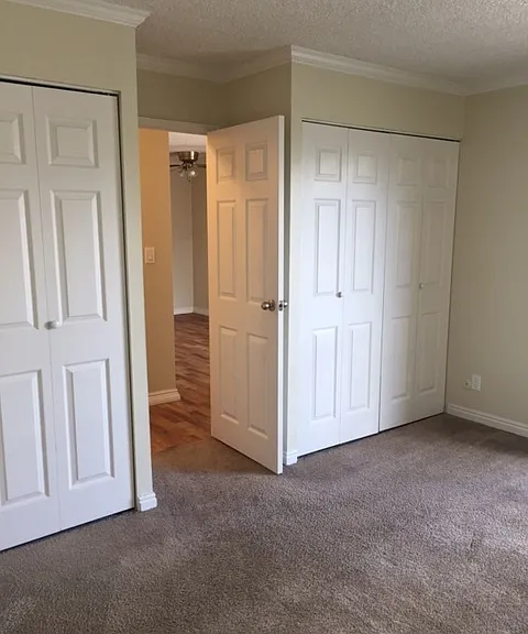 Irving Heights Apartments — Photo 64