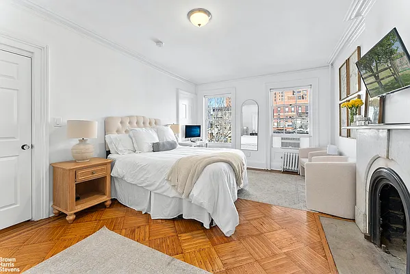 Rented by Brown Harris Stevens | media 22