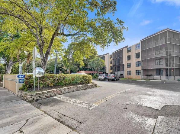 3800 N Hills Drive #412, Hollywood, FL 33021