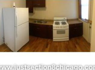 4200 W Walton St #1, Chicago, IL 60651