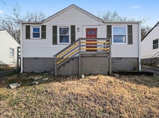 302 Sentinel Dr, Nashville, TN 37209