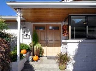 1123 Emerald Hills Dr, Edmonds, WA 98020