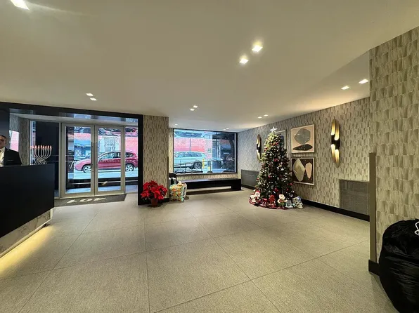 401 East 88th Street image 6 of 9