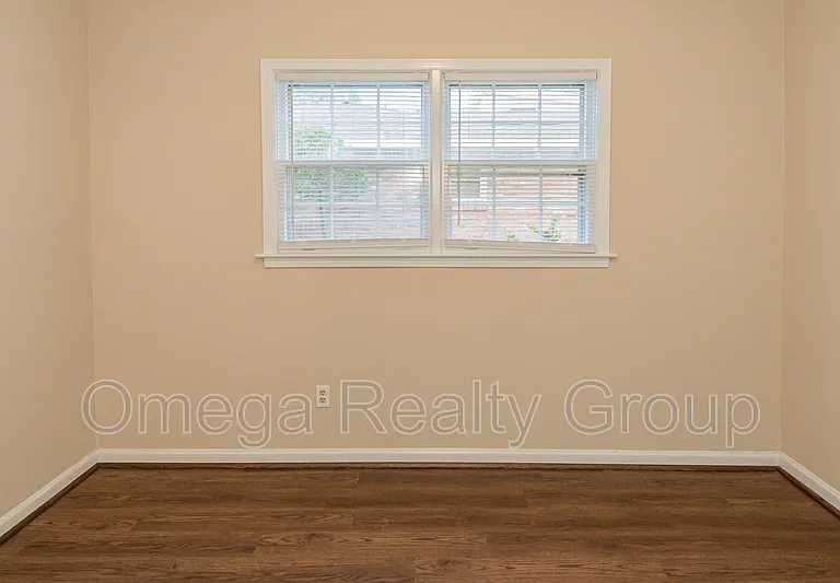 2061 Green Acres Dr — Photo 36