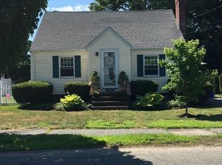 15 Longview Dr, Beverly, MA 01915