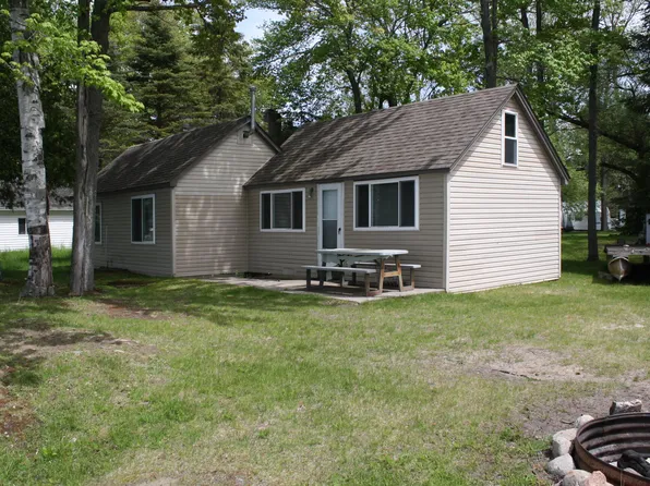 507 S Sleeper Dr, Lincoln, MI 48742