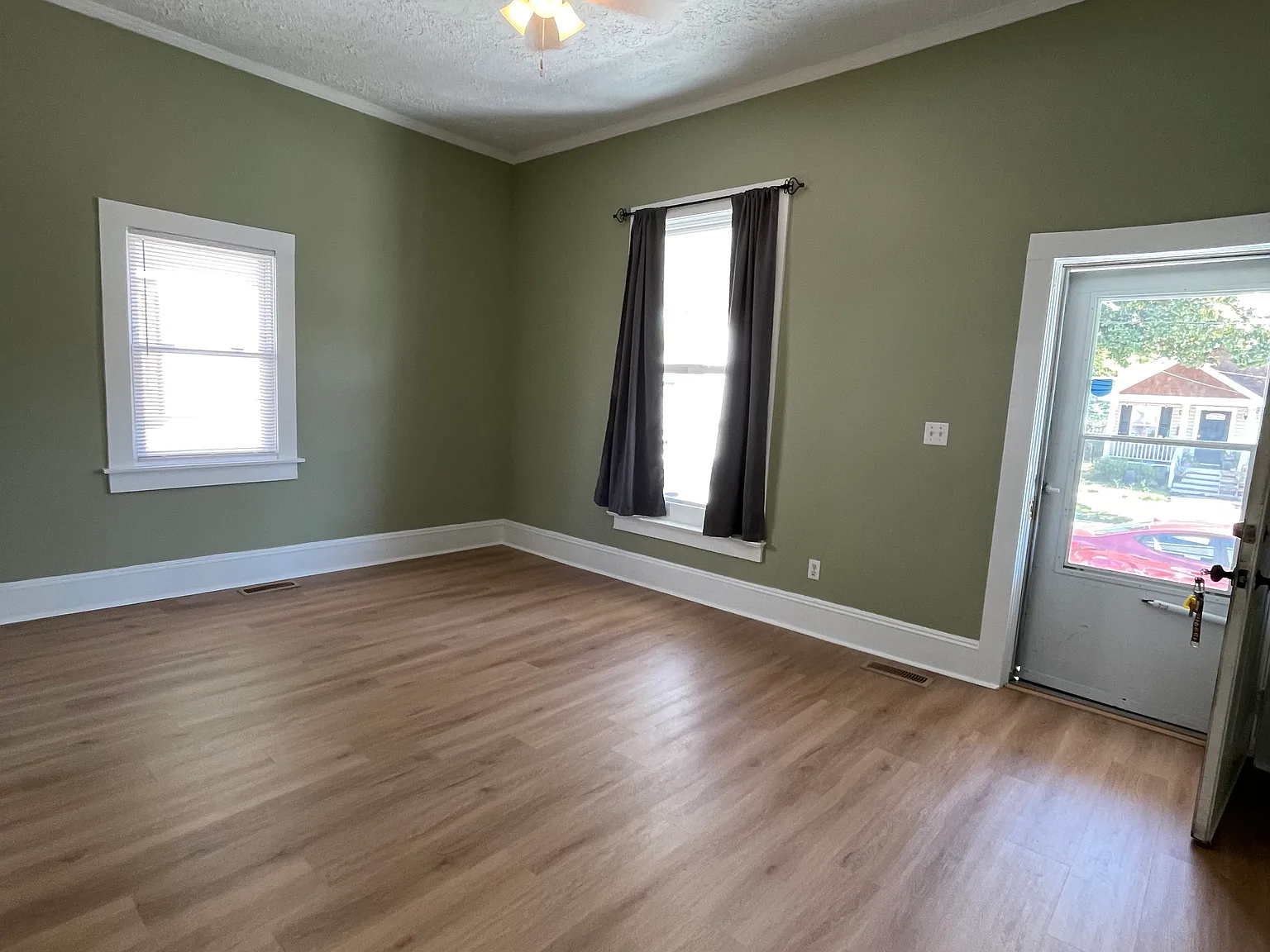2 bed, 1262 sqft, $1,600 — Photo 2