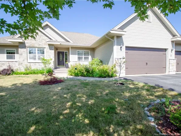 3 Pioneer Ave, Quispamsis, NB E2G 0B1
