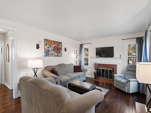 4th image of 2702 South 44th STREET