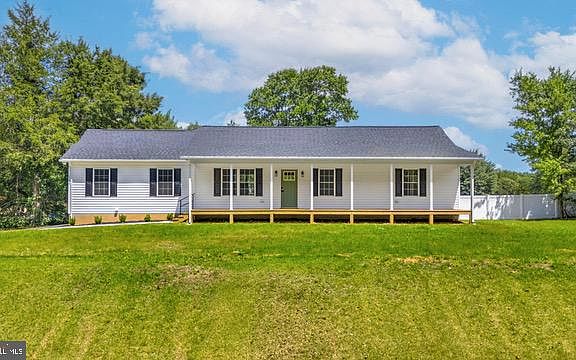 3rd image of 25826 S Sandgates Rd