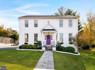 4752 33rd St N, Arlington, VA 22207