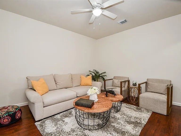 3207 Brook Arbor Ln — Photo 9