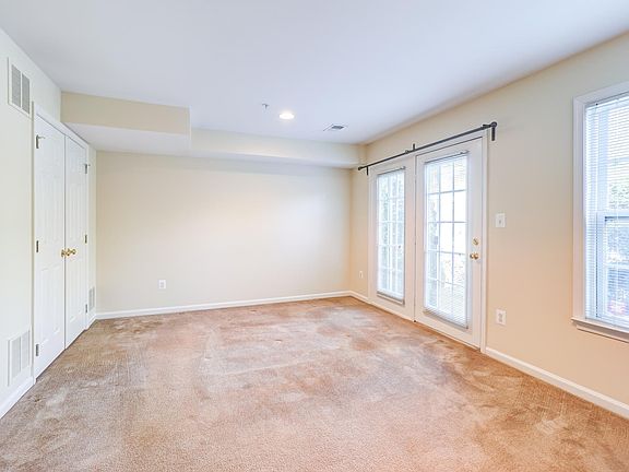 4th image of 2346 Lee Hwy