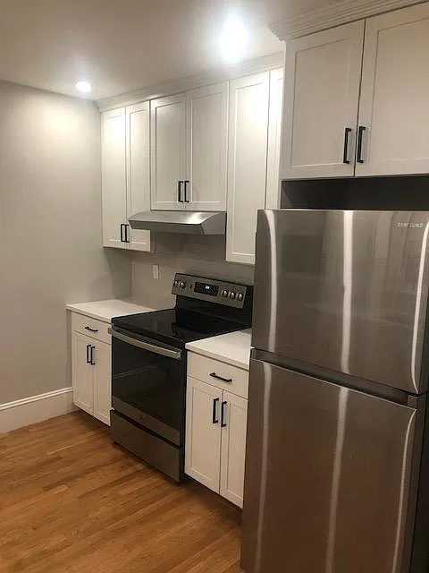 2 bed, 900 sqft, $2,600 — Photo 2