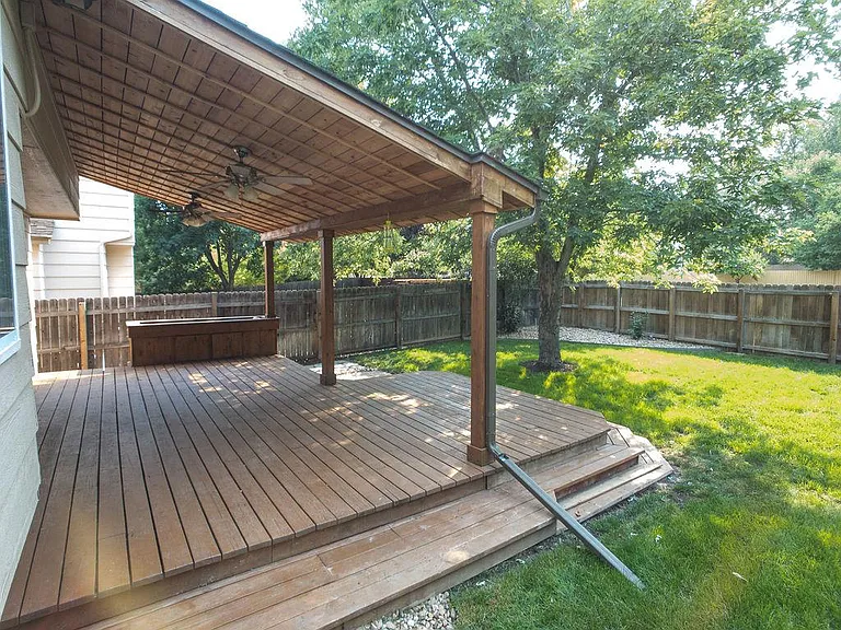 1105 Stoneham St — Photo 12