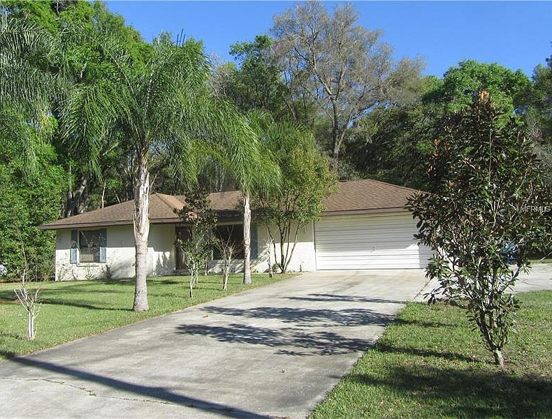 1st image of 4 Poinsettia Dr