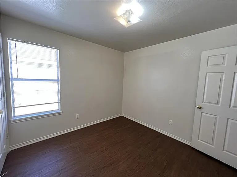 3407 Toledo Dr #D — Photo 7