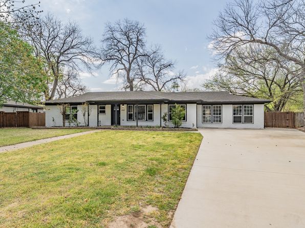 515 Shadowbrook Ln, Hurst, TX 76053