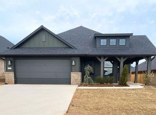 4901 Desert Willow Ln, Edmond, OK 73034