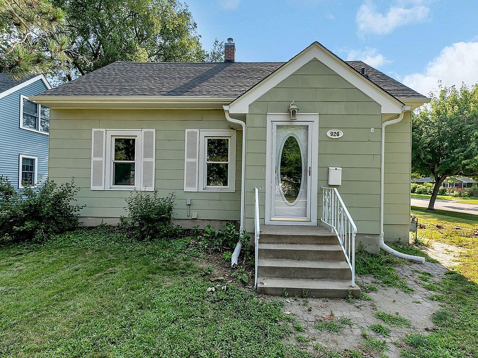 1st image of 926 Kilian Blvd SE