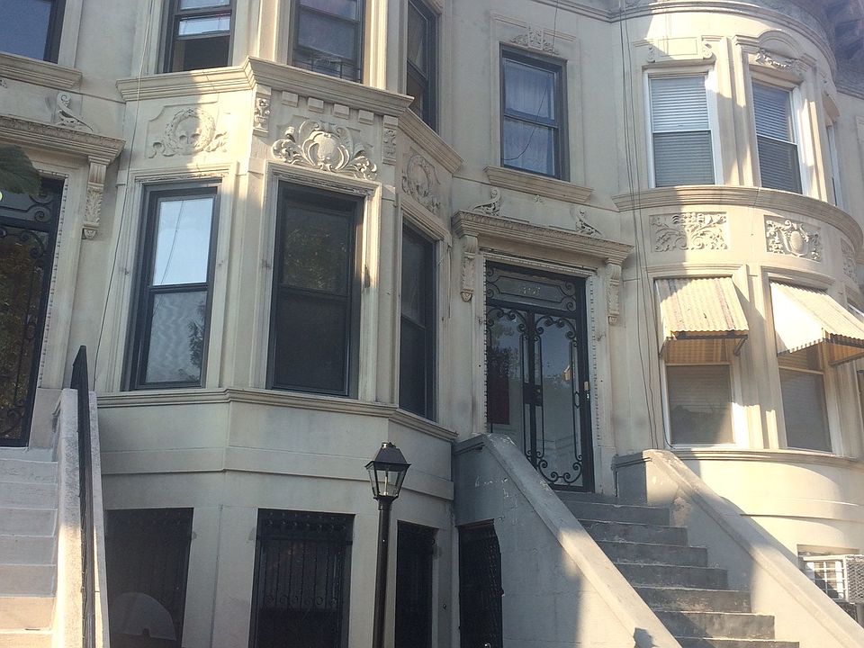 2nd image of 291 Lincoln Rd