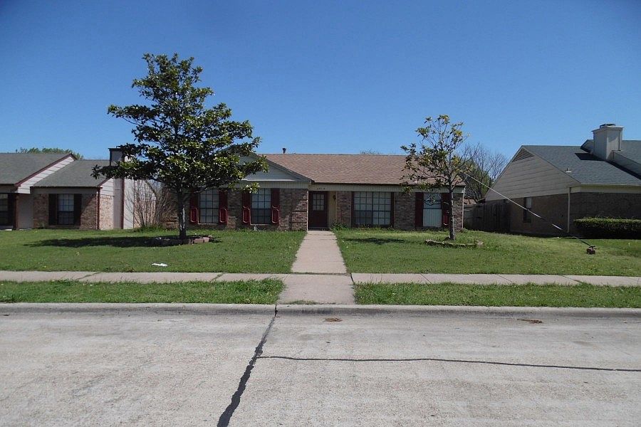 1st image of 2514 Meadow Ln