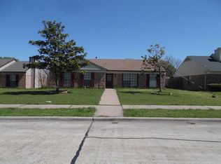 2514 Meadow Ln, Garland, TX 75040